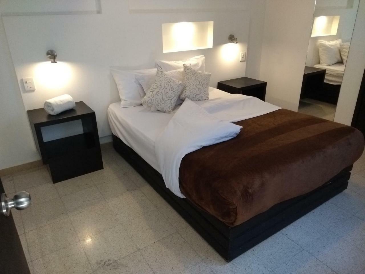 Suites 201 Puebla Buitenkant foto