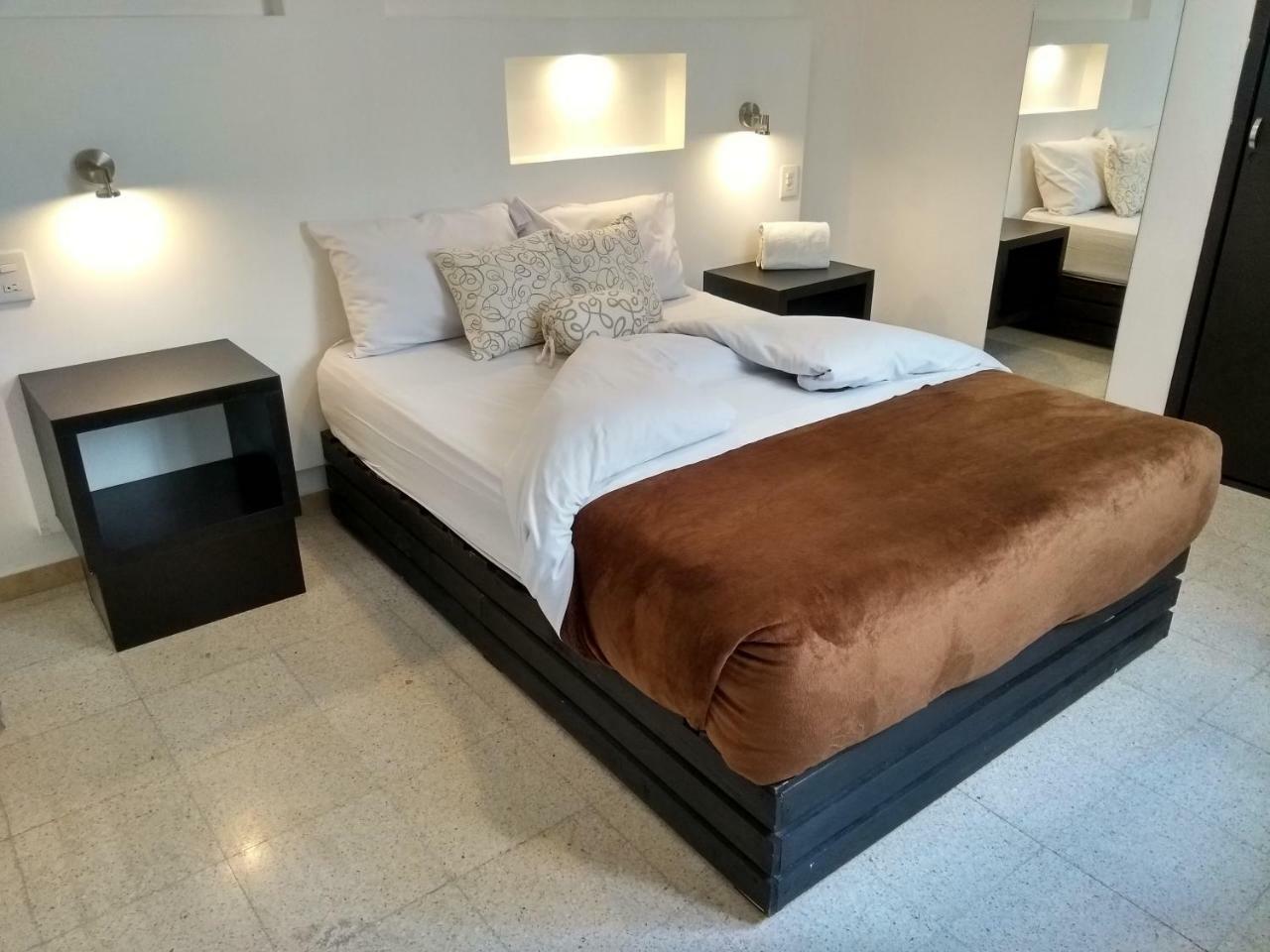 Suites 201 Puebla Buitenkant foto